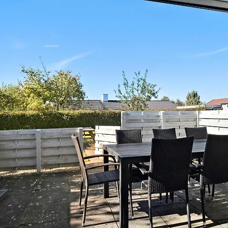 3 Bedroom Pet Friendly Home In Sydals *